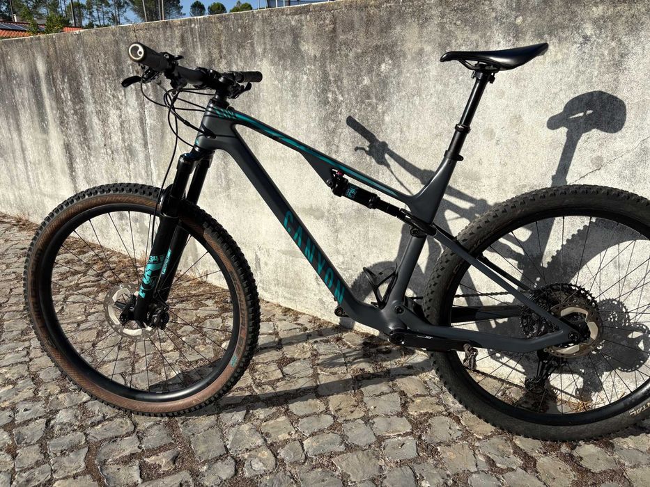 Bike Canyon Lux Trail CF7