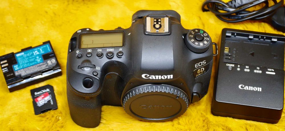 ‼️ВІДМІННИЙ СТАН -33868 кадрів‼️ Canon 6D mark II плюс картка 64ГБ -- акумулятор 3\3! --