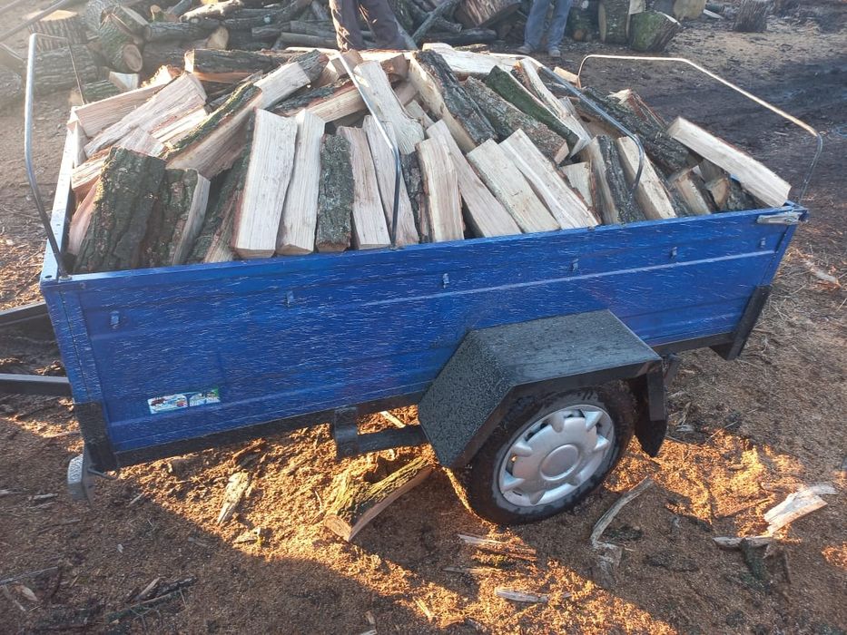 Прицеп рубаних дров,дрова
