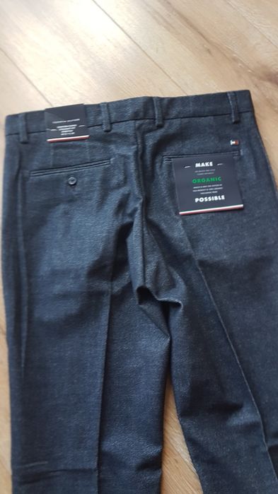 Tommy Hilfiger Denton spodnie granatowe Straight Fit w kant M 31/34