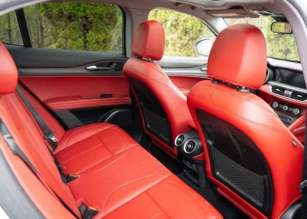 Alfa Romeo Stelvio Veloce      2022