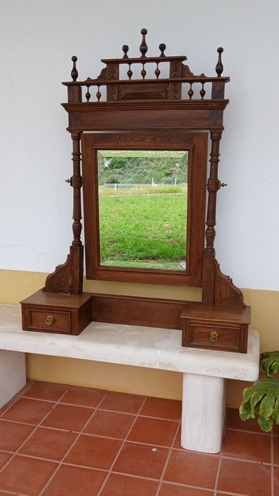 Cómoda e móvel de colocar em cima