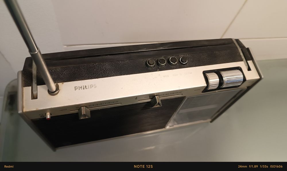 Rádio Vintage Philips 90 RL 414 | Peça de Coleção | Anos 60/70