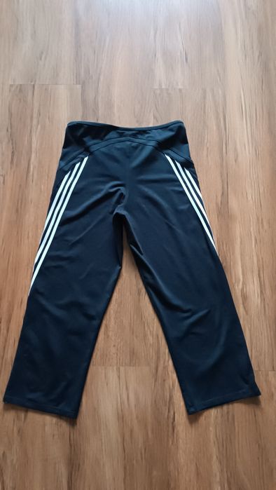 Leginsy sportowe adidas rozmiar S/M. Leginsy 3/4,