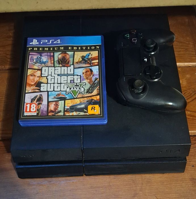 Vendo PS4 1 T com comando wireless