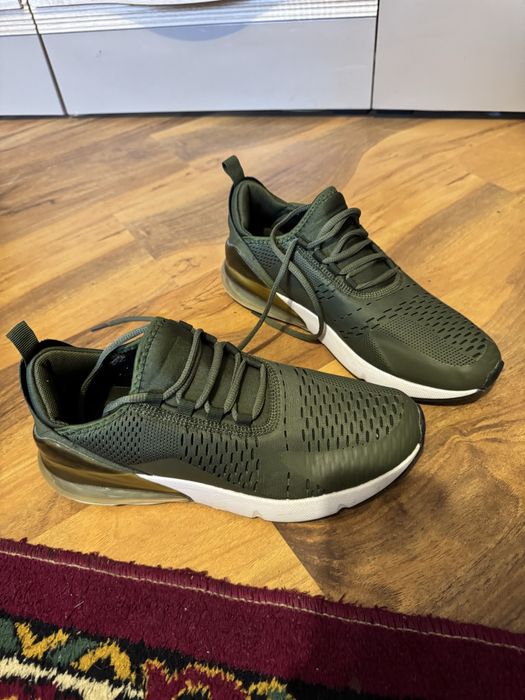 Кросівки спортивні типу AirMax270 43 розмір