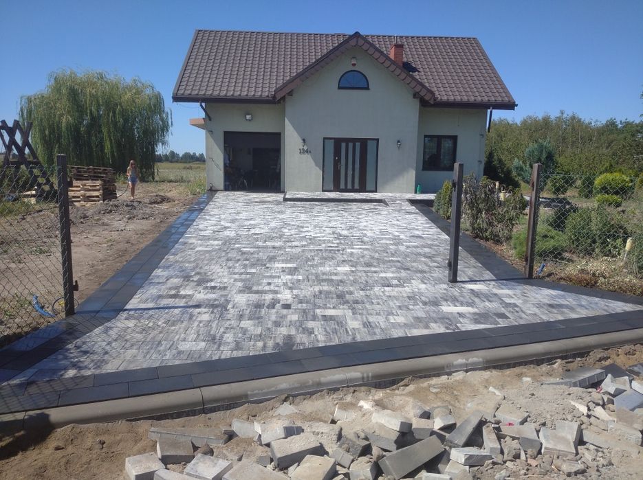 Układanie kostki brukowej