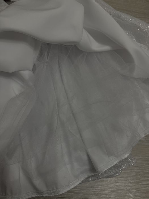 Дитяча святкова сукня 146