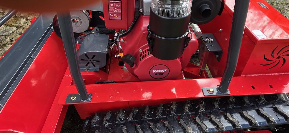 Robot Corta Mato Diesel com 15cv