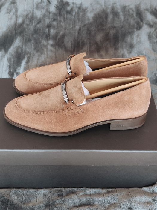 Sapatos BOSS 40.5 Novos
