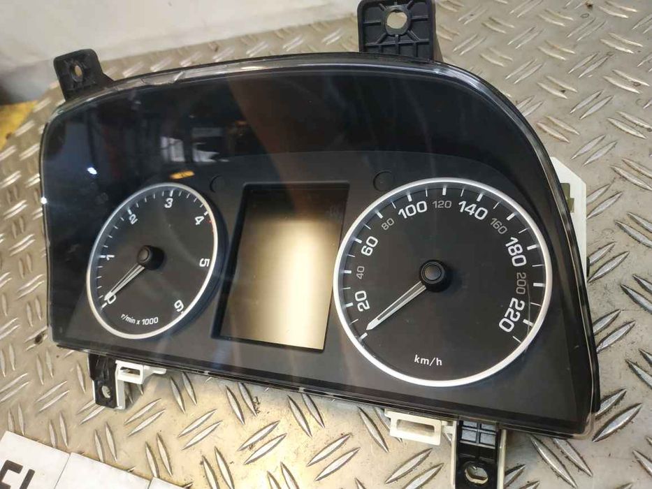 Land Rover Discovery 4 09- панель приладів  EL9665 AH2210849EJ