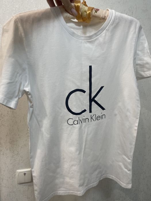 Футболка calvin klein