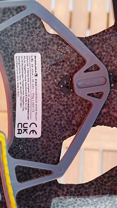 ENDURA Singletrack MIPS kask