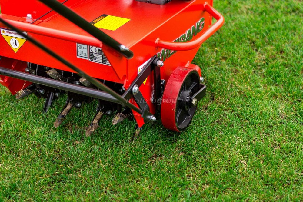 Aerator rurkowy spalinowy WEIBANG WB457  Wynajem