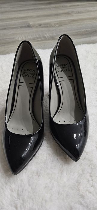 Sapatos verniz Geox