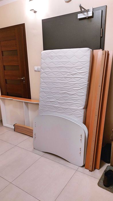 Łóżko dziecięce z szufladą i materacem 160x80cm