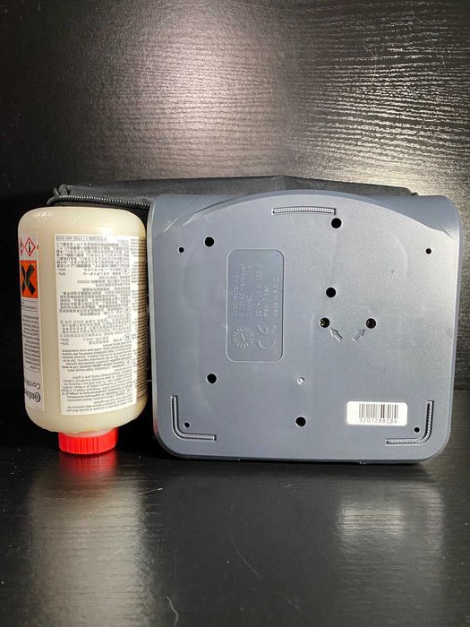 Автомобільний компресор Renault / Continental Tire Mobility Kit.