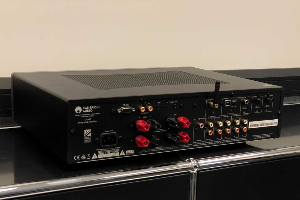 Cambridge Audio CXA61 wznacniacz zintegrowany kl. AB 60W 8Ω DAC ESS Sabre BT aptX HD Roon - idealny stan!