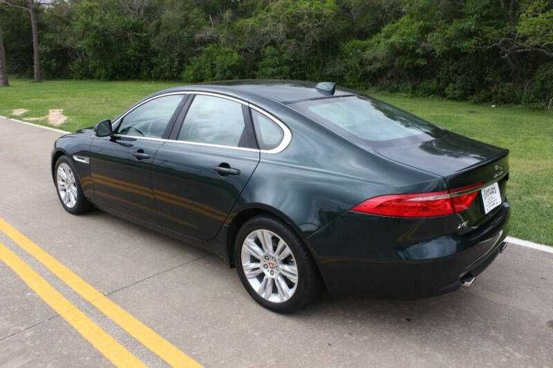 2017 Jaguar XF Premium