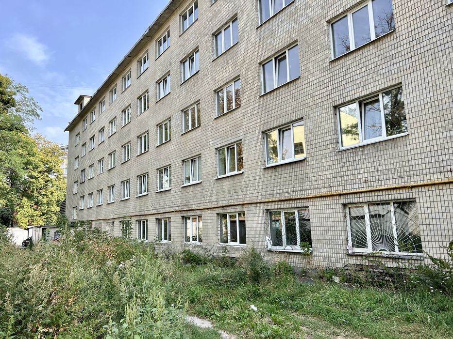 Продаж будівлі 3400 м2, вул. Парково-Сирецька (Шамрила) 6А