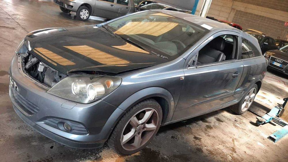 Розборка Opel Astra H та Zafira B передній бампер, фара, крило