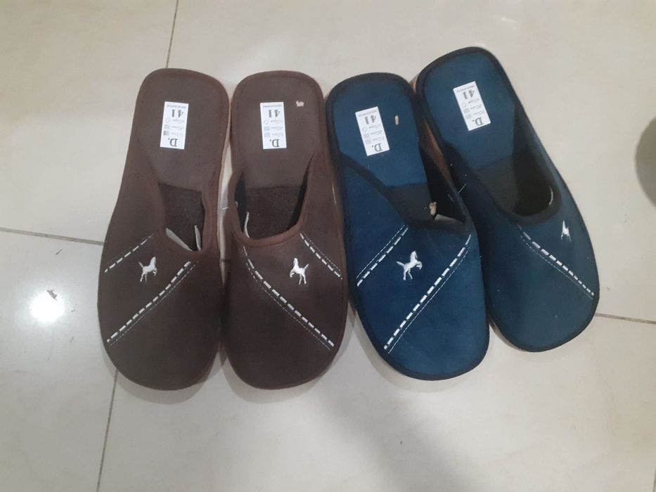 Chinelos de quarto homem
