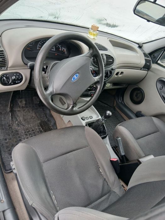 Продам Лада Каліна 2006 рік , газ бензин в дуже гарному стані.