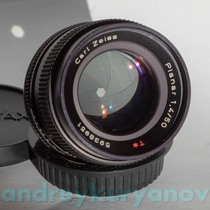 Carl Zeiss Planar  T 1.4/50 + Leitax Canon  EF mount с Одуванчиком Лушникова.