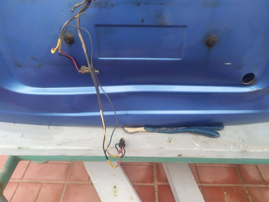 Кришка багажника