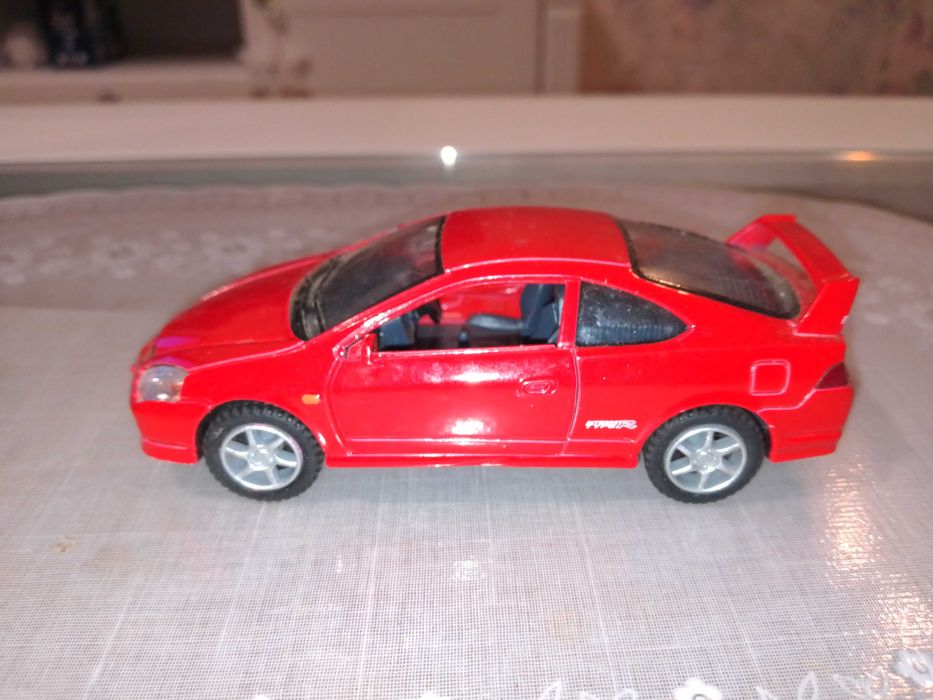 Продам игрушки машинки.