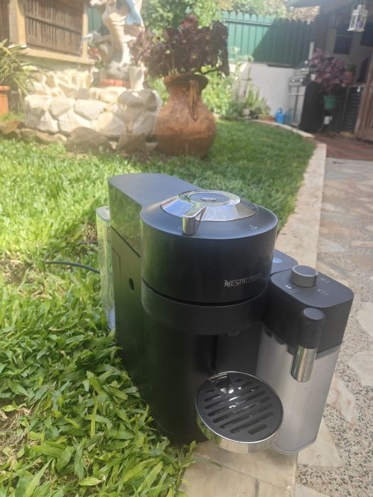 Venda de máquina de cafe Nespresso Delonghi