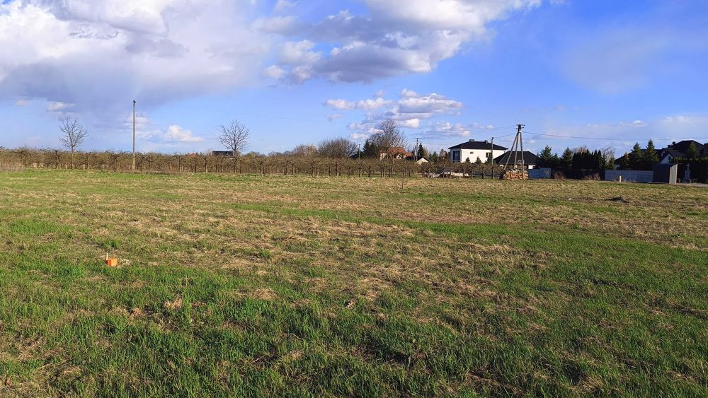 Sprzedam działkę z możliwoscią zabudowy