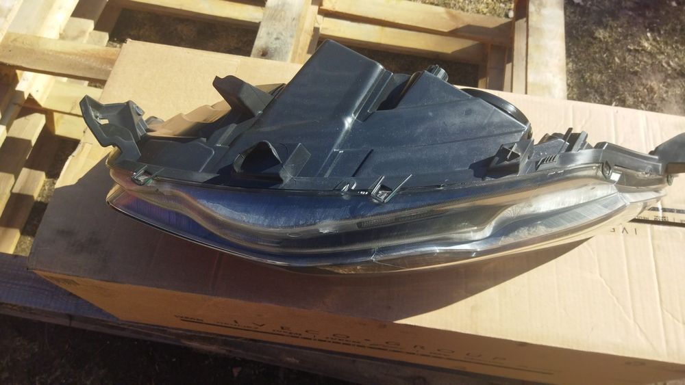 Reflektor przedni prawy Iveco Daily