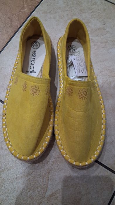 Nowe espadryle musztardowe
