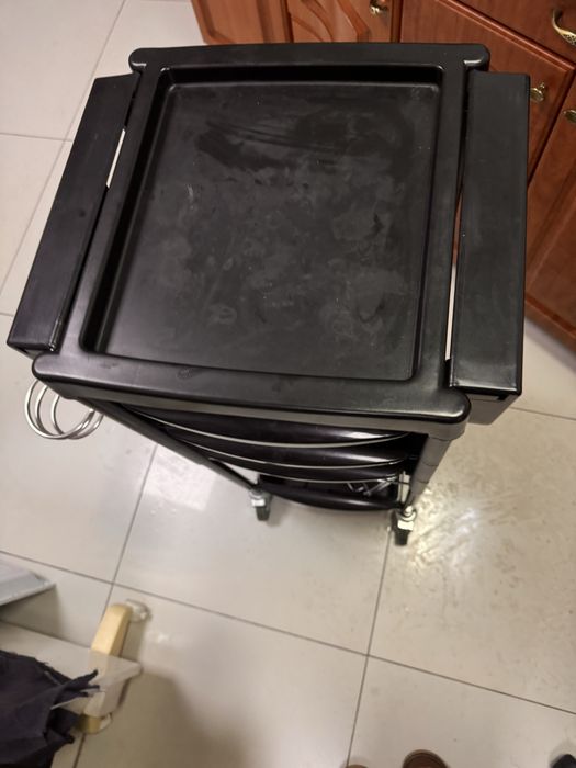 Помічник перукарський