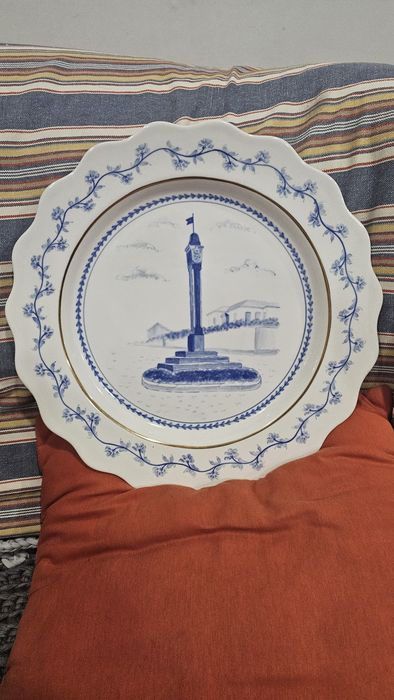 Prato do sec.XIX pintado a mão