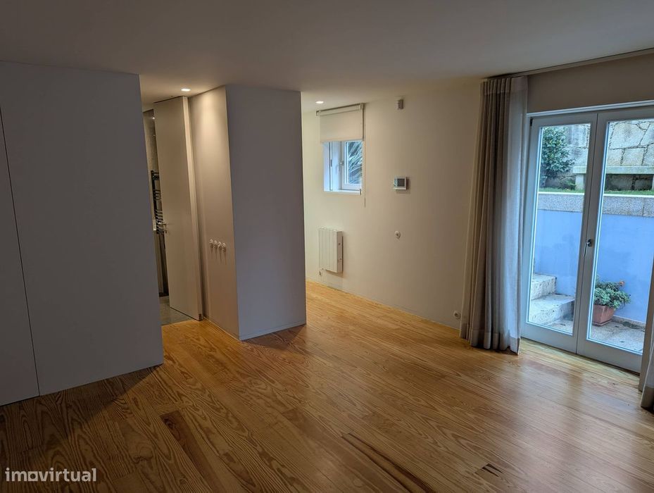 Gabinete / Escritório em Localização Estratégica com 35mq na Foz Velha