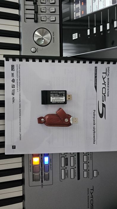 Keyboard Yamaha Tyros 5