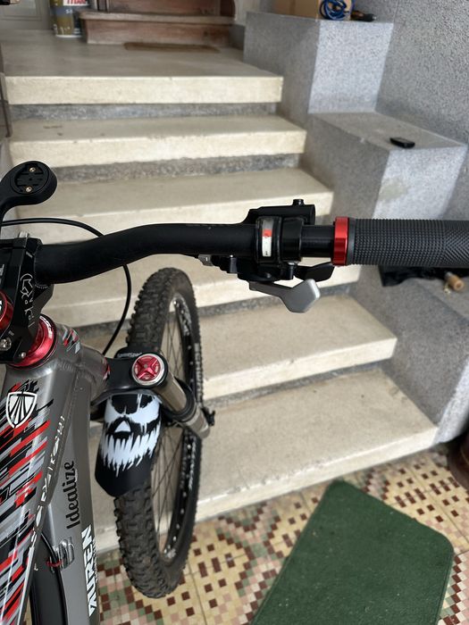 Bicicleta de enduro TREK