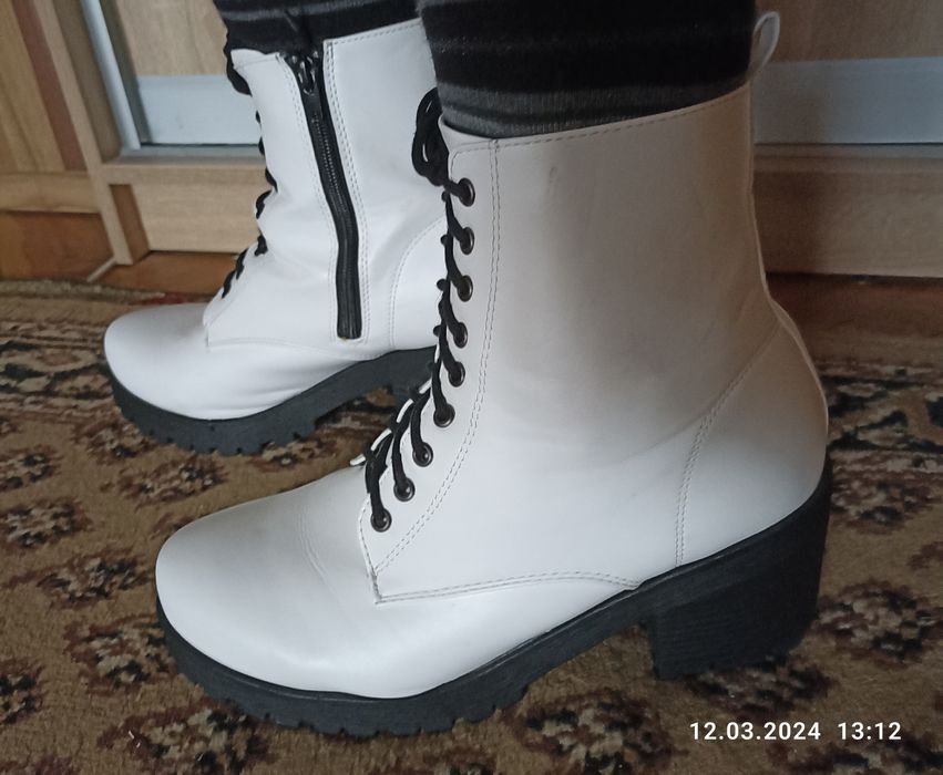 Черевики жіночі 41-42 р.