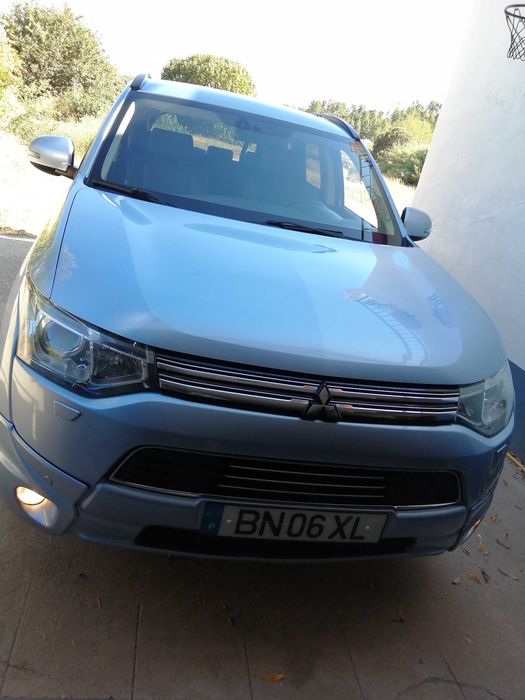 Mitsubishi Outlander 2.0 PHEV (Plug-In) Ano 2013 ver descrição