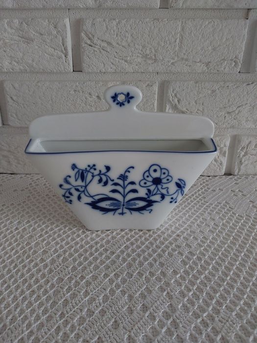 Wzór cebulowy skrzyneczka na filtry do kawy.