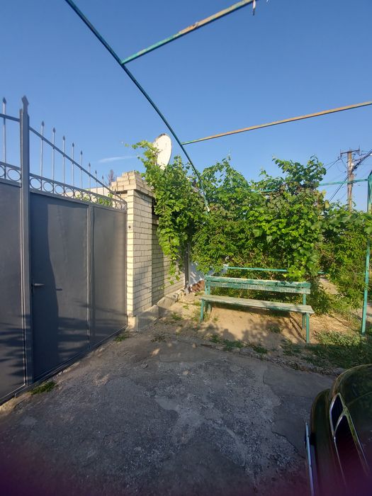 Продаєтся окремий будинок  за  Зупинкою Жукова