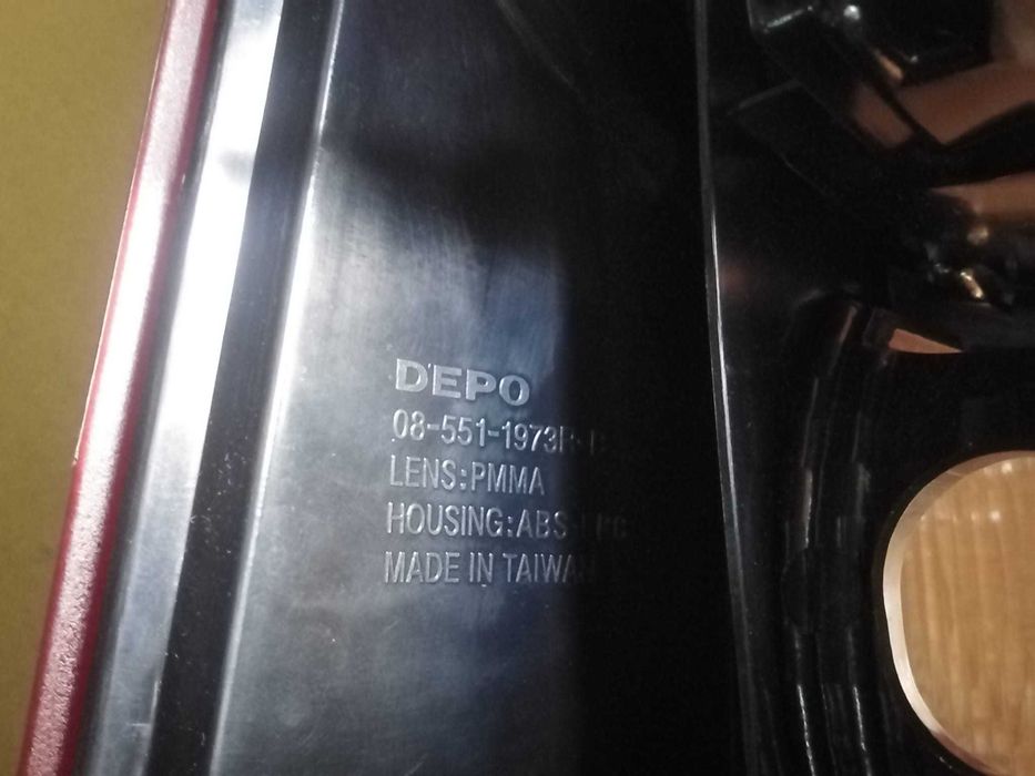Farolim Direito Dacia Logan Novo