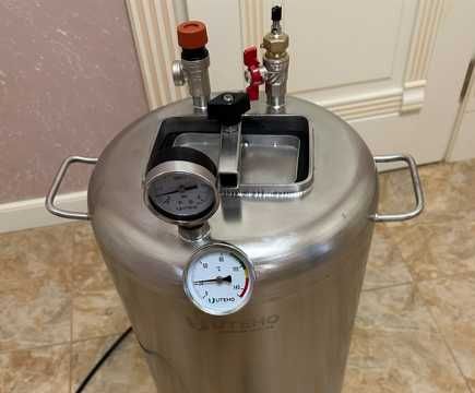 Автоклав електричний на 24 банки нержавійка самопіджимний