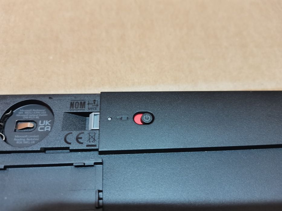 Kompaktowa klawiatura Bluetooth - AZERTY