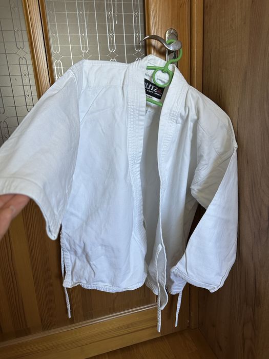 Кимоно для карате верх безкоштовно