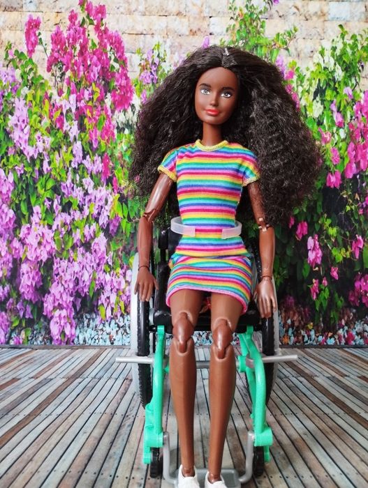 Barbie Fashionistas, барбі йога