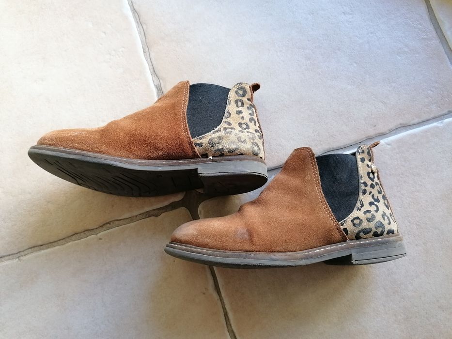 Botas de camurça para menina