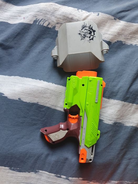 Conjunto de nerfs, em bom estado